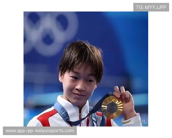 跳水完美入水得满分,裁判一致叫好 跳水完美入水得满分,裁判一致叫好